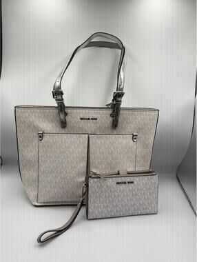 Michael Kors Tote Bag + Wallet Set Vanilla MK Signature Matching